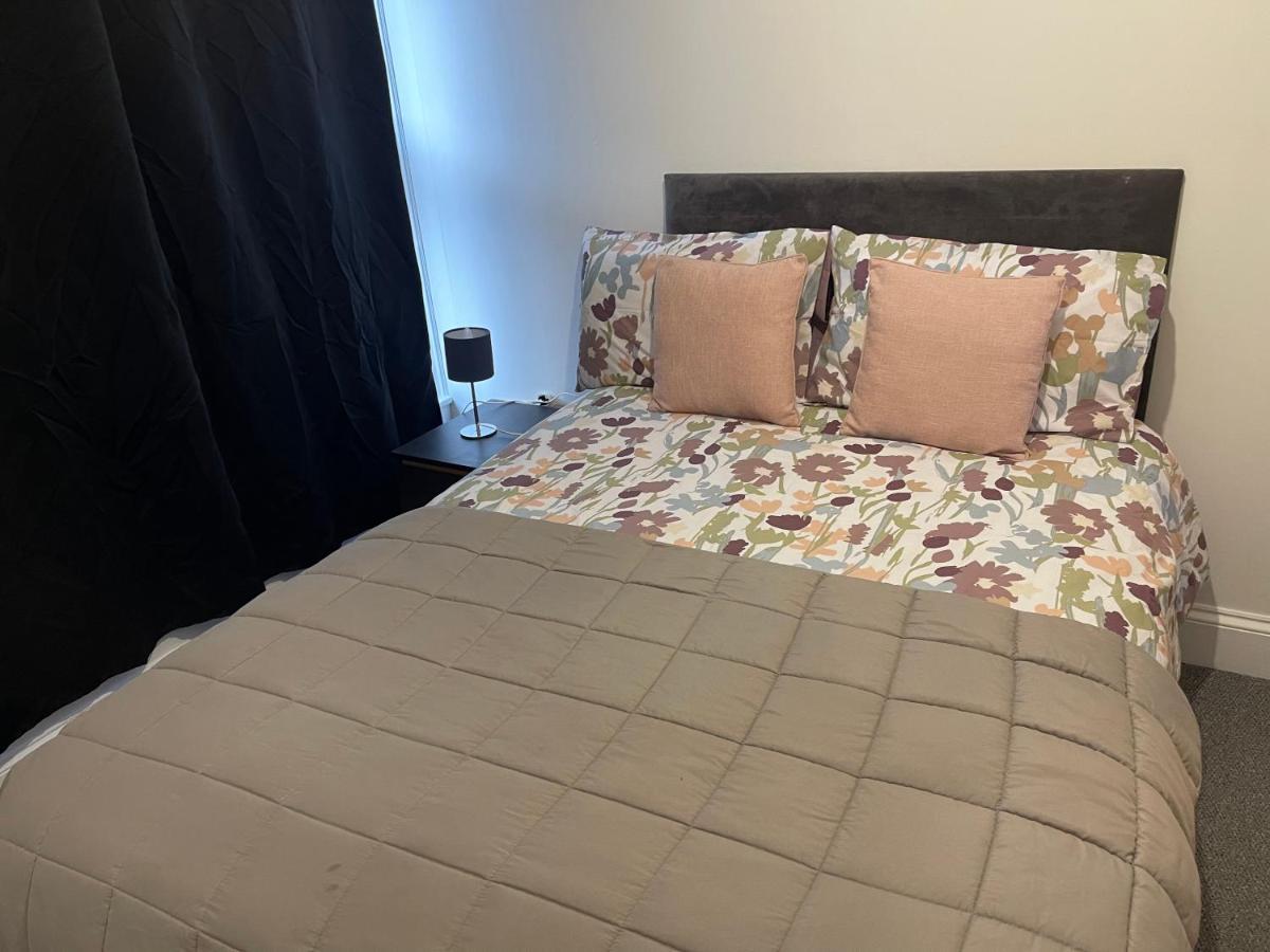 Lovely In 5 Guest house *