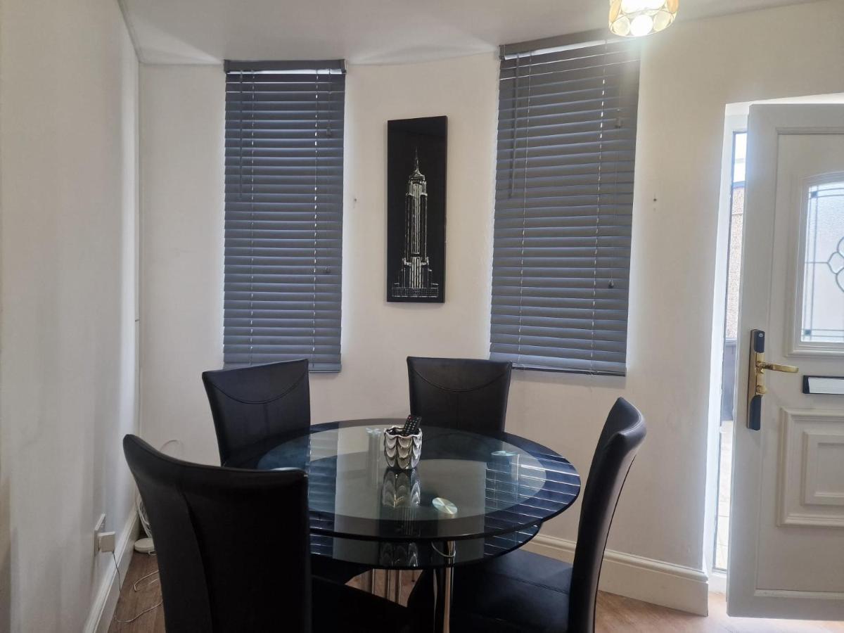 Lovely 1 Bedroom Apartment Bristol