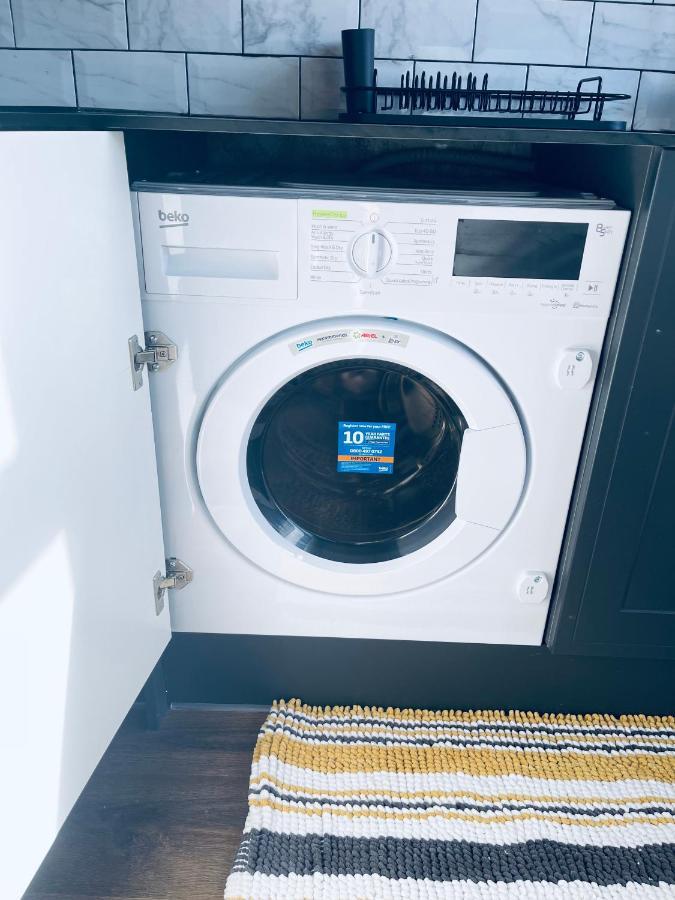 Single Room, Shared House Homestay Bristol