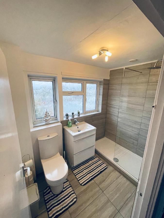 Homestay Single Room, Shared House Bristol