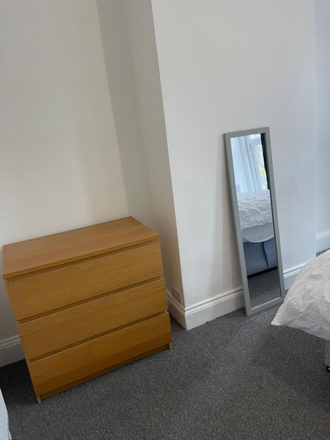 Guest house Lovely In 5 Bristol