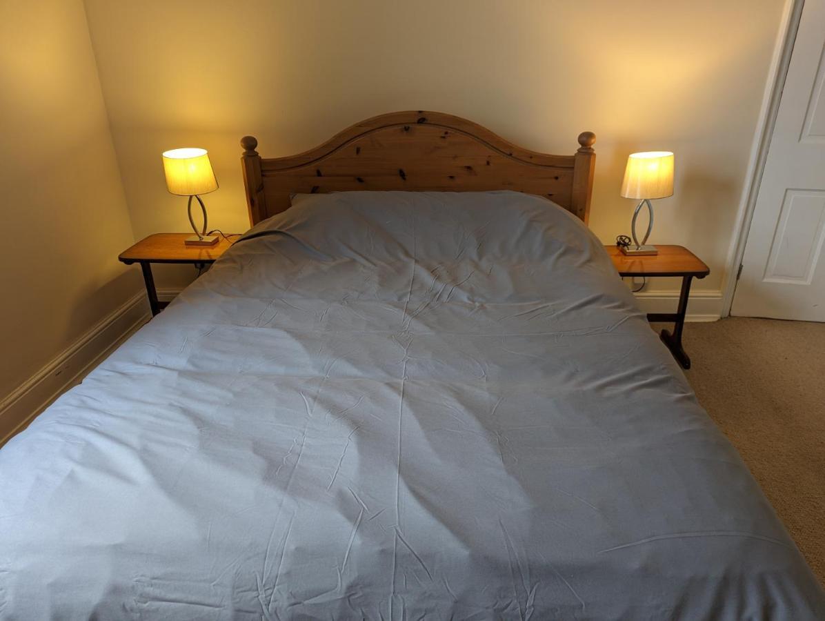 5 Bed Terraced Family + Parking Holiday home Bristol
