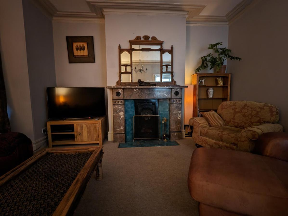 Holiday home 5 Bed Terraced Family + Parking