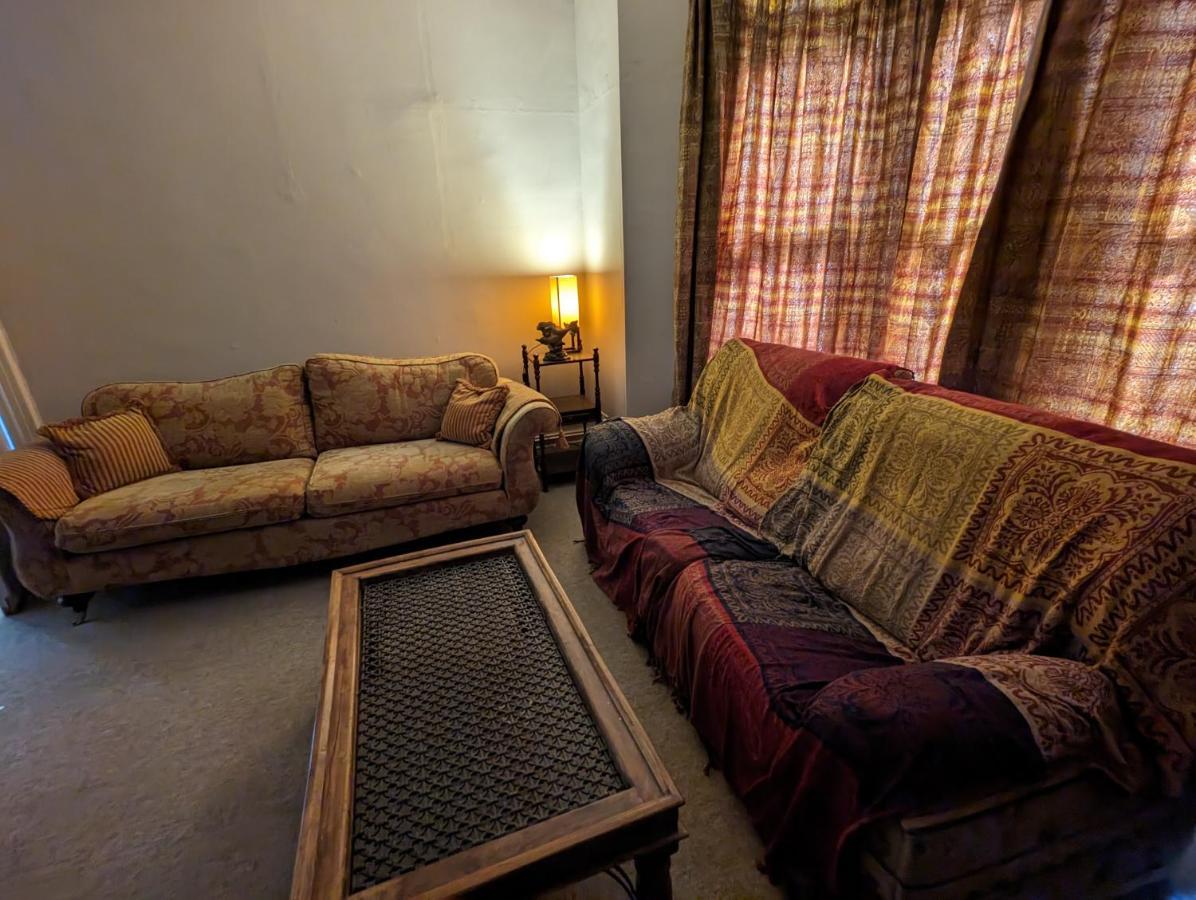 Holiday home 5 Bed Terraced Family + Parking Bristol