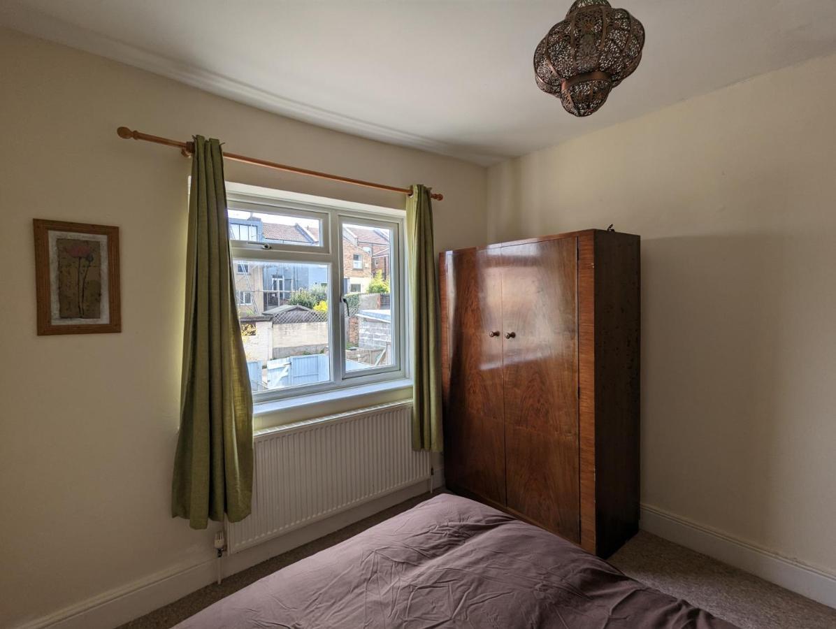 5 Bed Terraced Family + Parking Holiday home