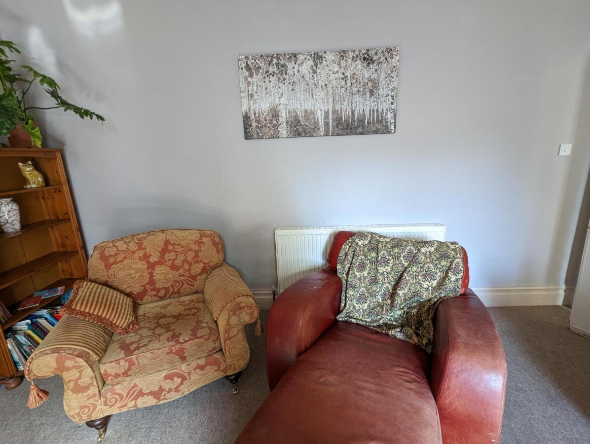 5 Bed Terraced Family + Parking Holiday home *