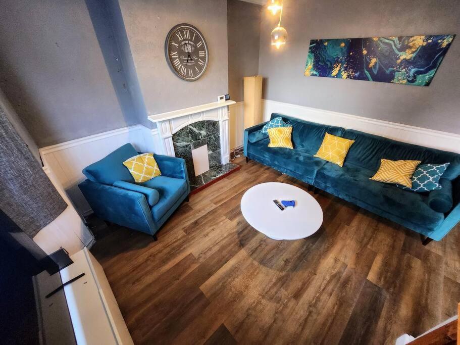 House Near Restaurants, Park And Pubs, Perfect For Pets! Holiday home *