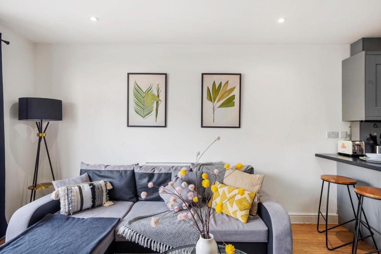 Boutique Abode - Sleeps 6-parking &garden Apartment *