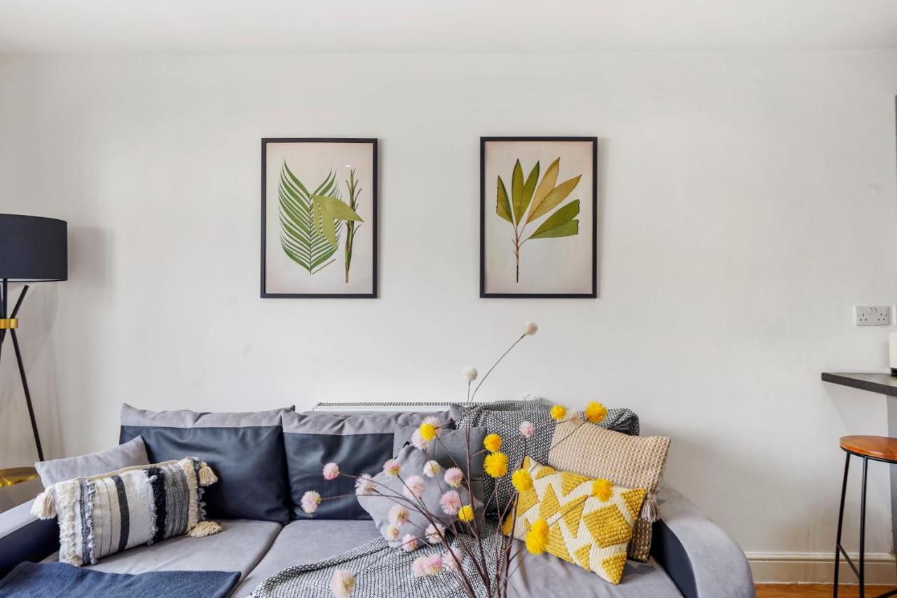 Boutique Abode - Sleeps 6-parking &garden Apartment