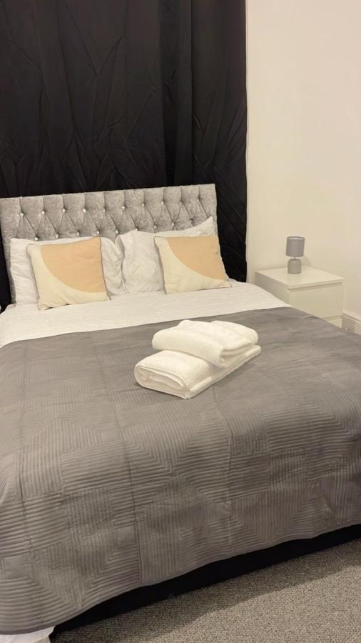 Large 2 Homestay Bristol
