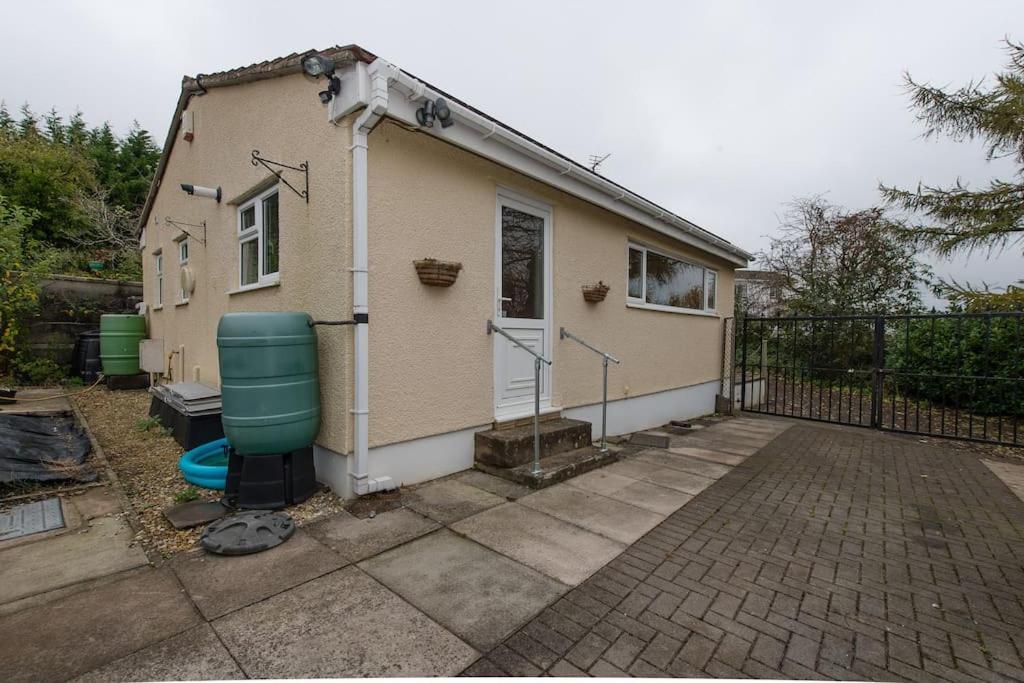 Apartment Self-catering Studio+kitchen+parking Bristol