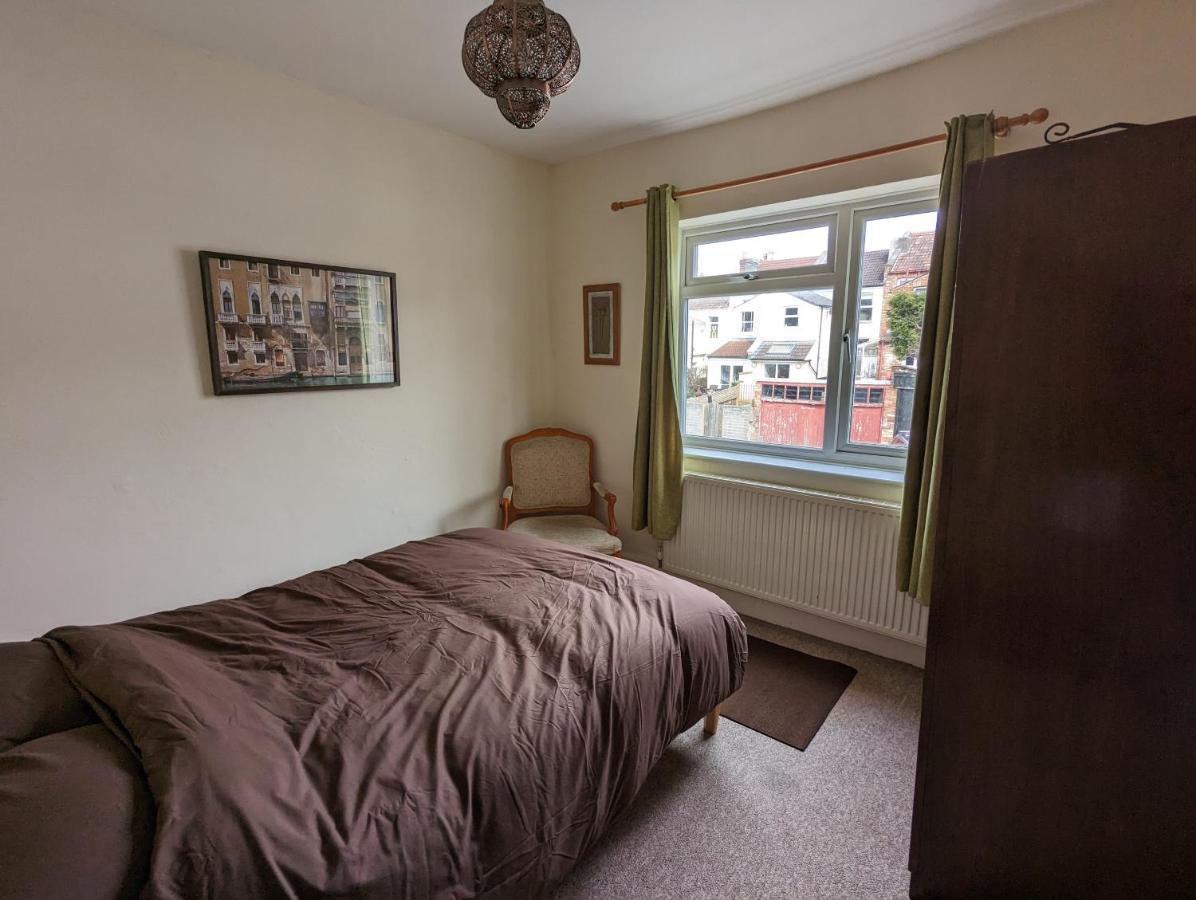 Holiday home 5 Bed Terraced Family + Parking Bristol