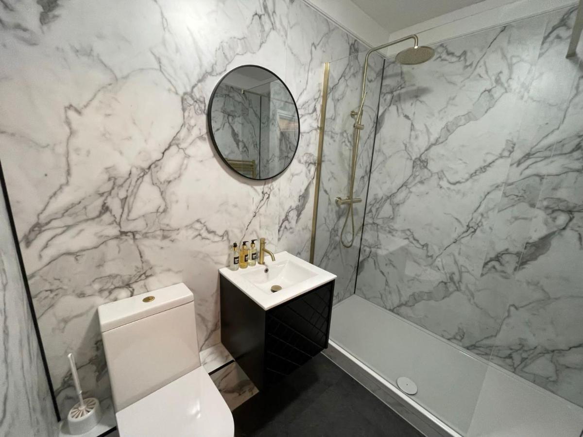 - Cabot Circus Apartment Bristol
