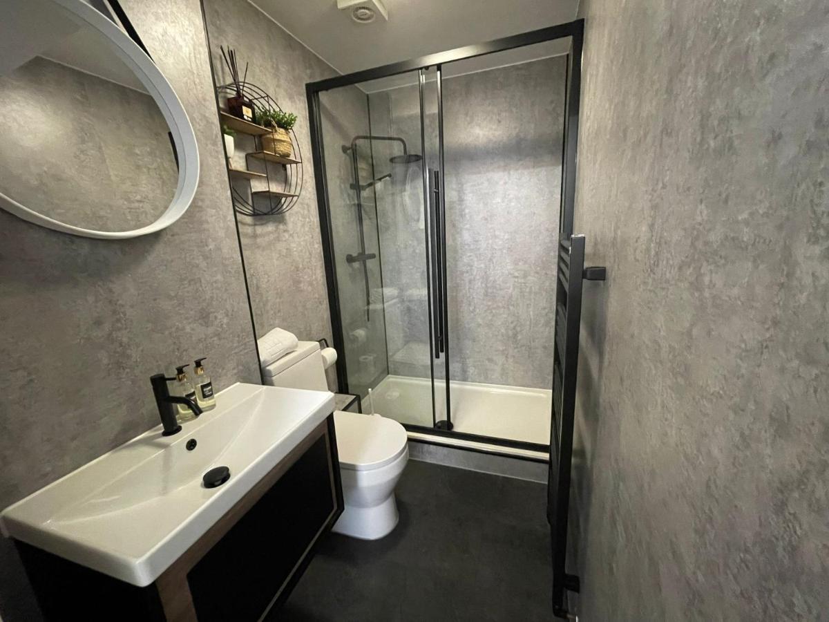 - Cabot Circus Apartment *