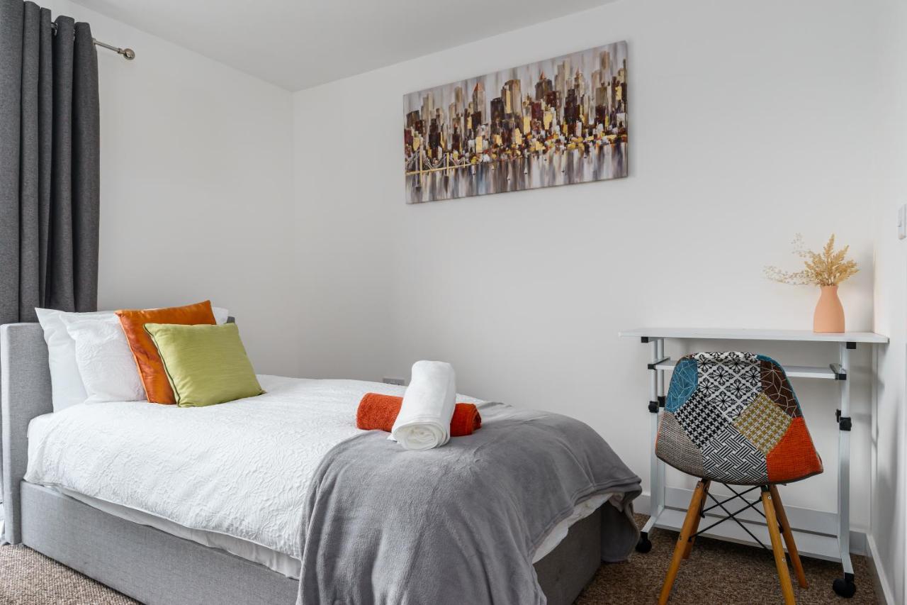 Apartment Fortified Luxury With Balcony And Free Parking Bristol