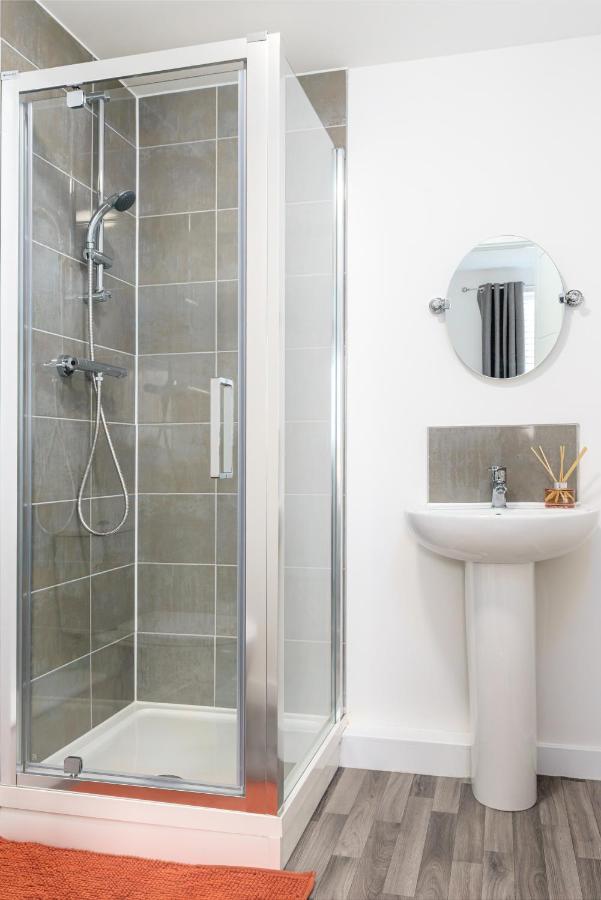 Fortified Luxury With Balcony And Free Parking *