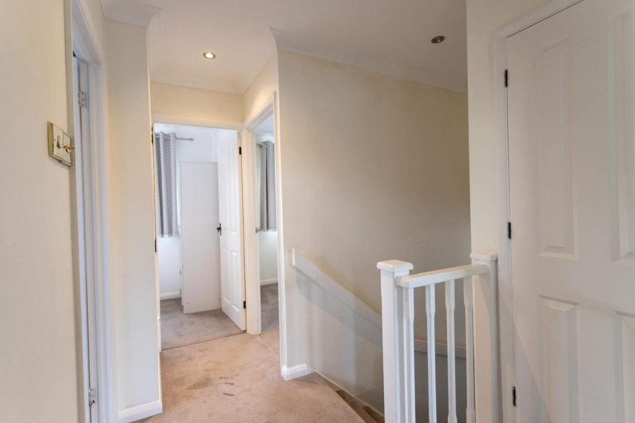 Holiday home October Disc - Long - Contractors Bristol