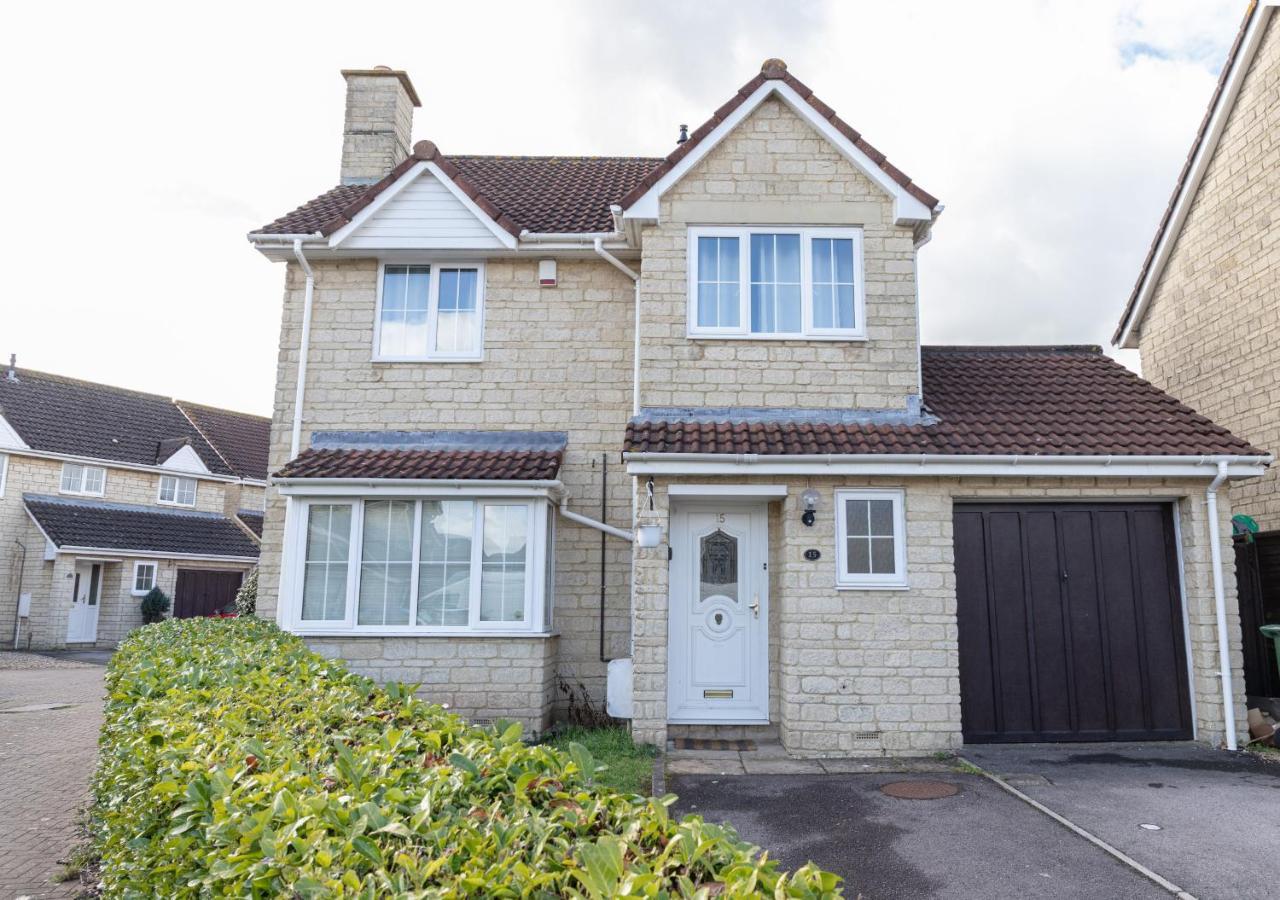 Holiday home October Disc - Long - Contractors