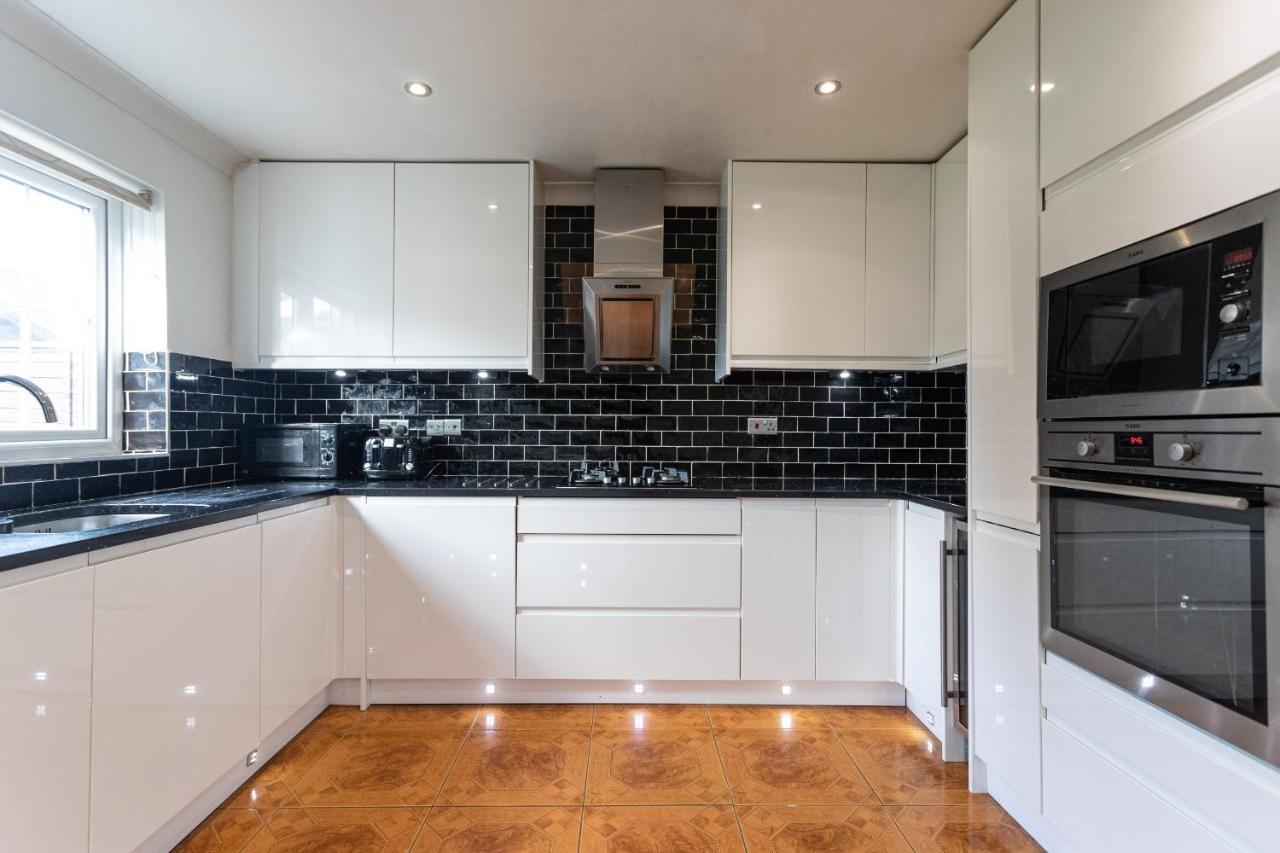 Holiday home October Disc - Long - Contractors