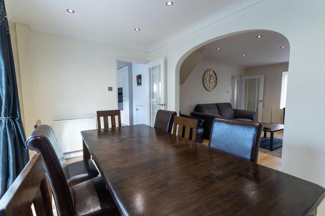 October Disc - Long - Contractors Holiday home Bristol