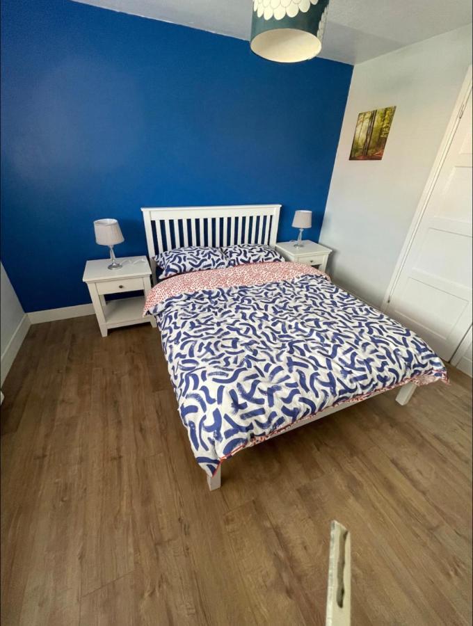 Mia Property 2 Guest house Bristol