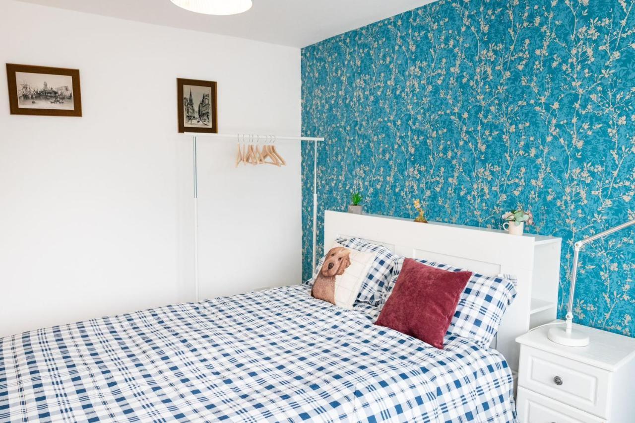 Deluxe 4 Bedroom House In Filton Bs34 Oakley Bristol