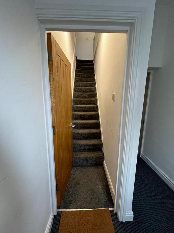 Apartment @ 369 *