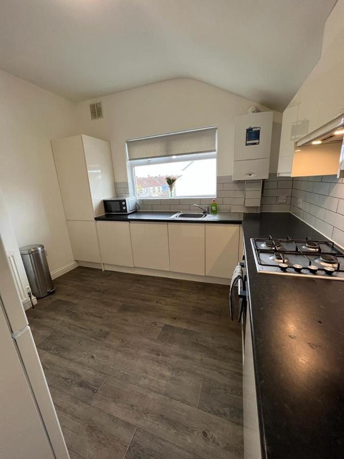 Apartment @ 369 *