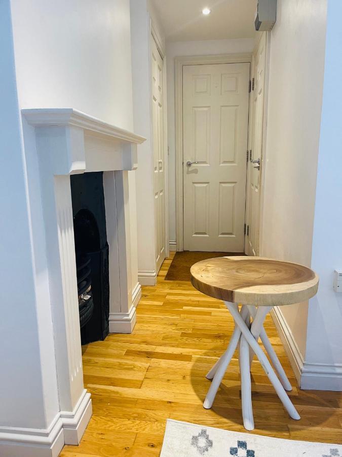Apartment Charming & Serene Bs1 Studio Flat *