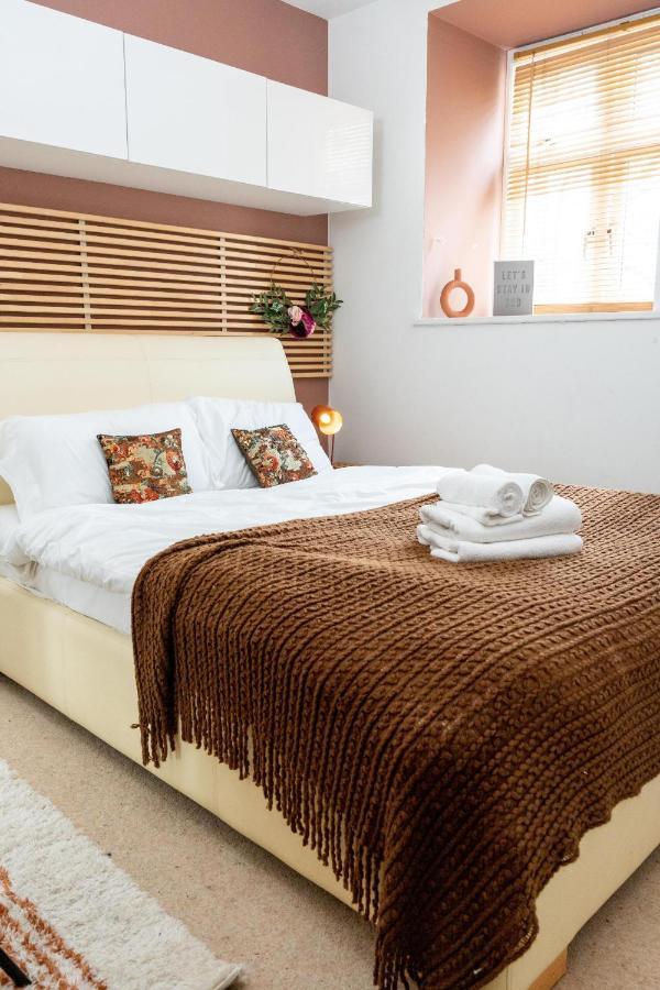 Modern & Spacious Flat In The Centre Of Bristol! Bristol