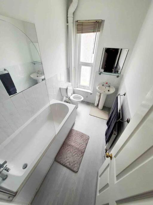 Stylish 2 Bedroom Maisonette In The Heart Of Gloucester Road Apartment *