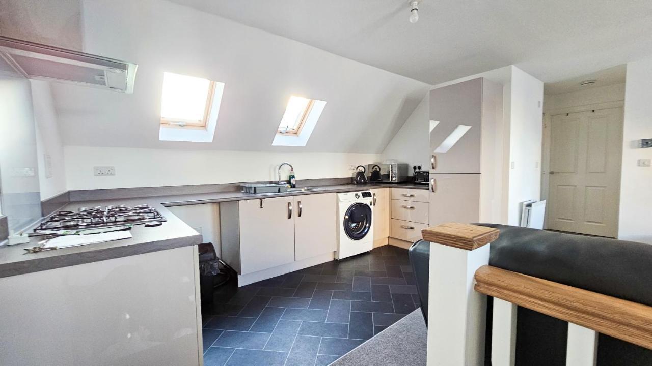 Stunning Two-bedroom At A3ree, Free Parking, Near Cribbs Causeway Mall * Bristol