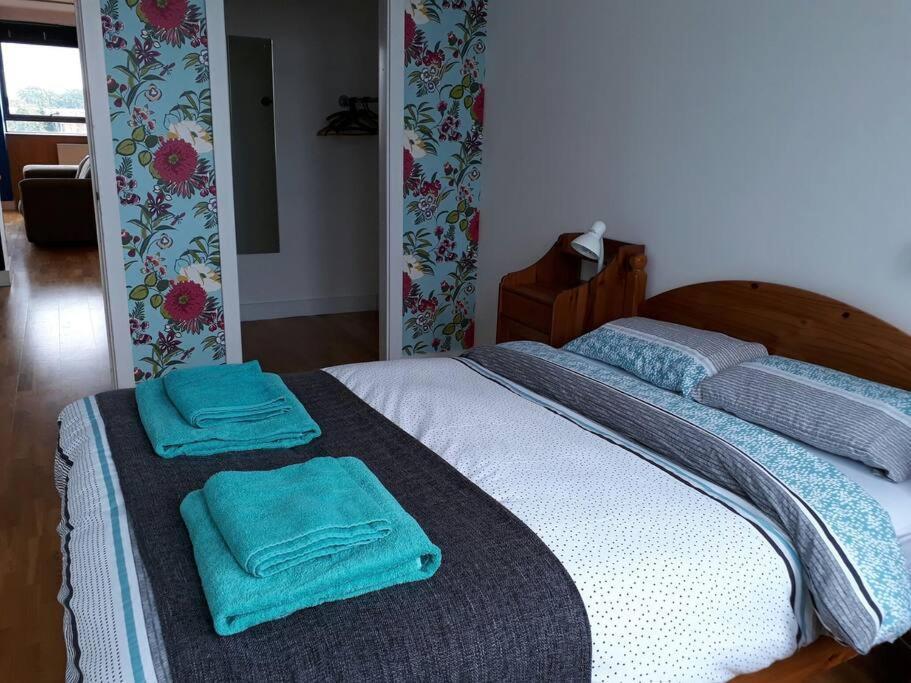 Trendy, Urban Open Plan Apartment Bristol