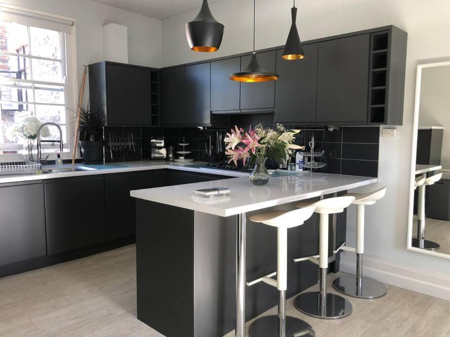 G&c - 1 Bedroom Luxurious Flat In