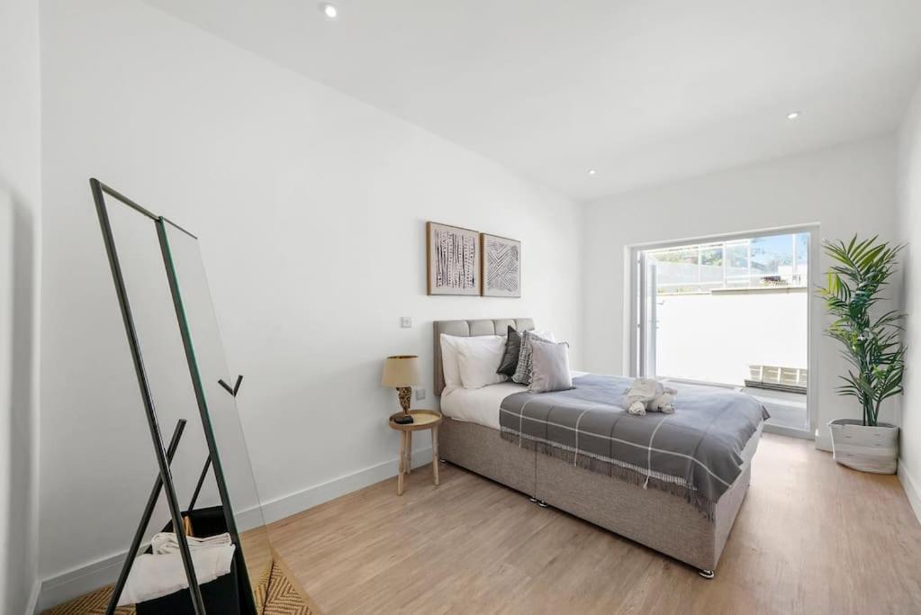 Exquisite Scandi Gem Of - Sleeps 6 Apartment