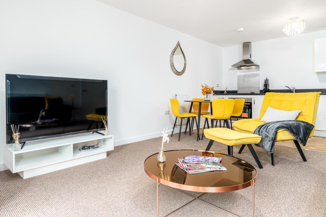 Fortified Luxury With Balcony And Free Parking Apartment *