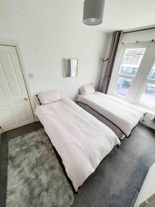 Stylish 2 Bedroom Maisonette In The Heart Of Gloucester Road Apartment Bristol