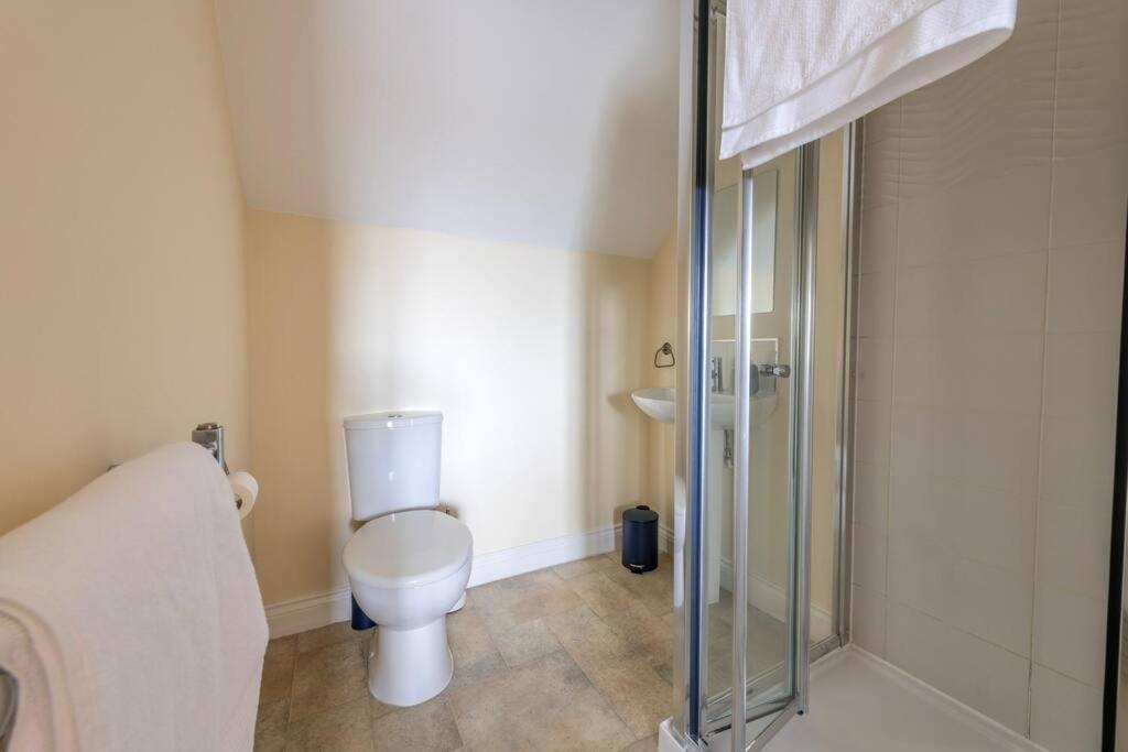 Luxury 3 Bed House, 8 People, With Street Parking! Holiday home Bristol