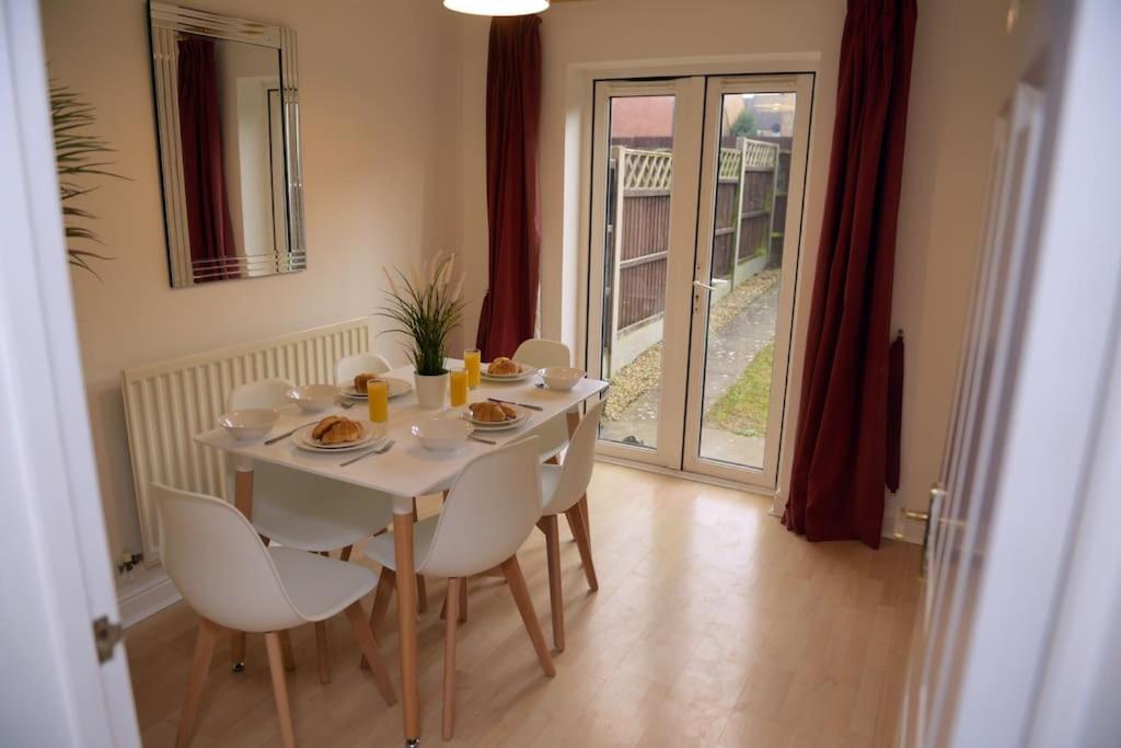 Holiday home Charming 3 Bed House In *