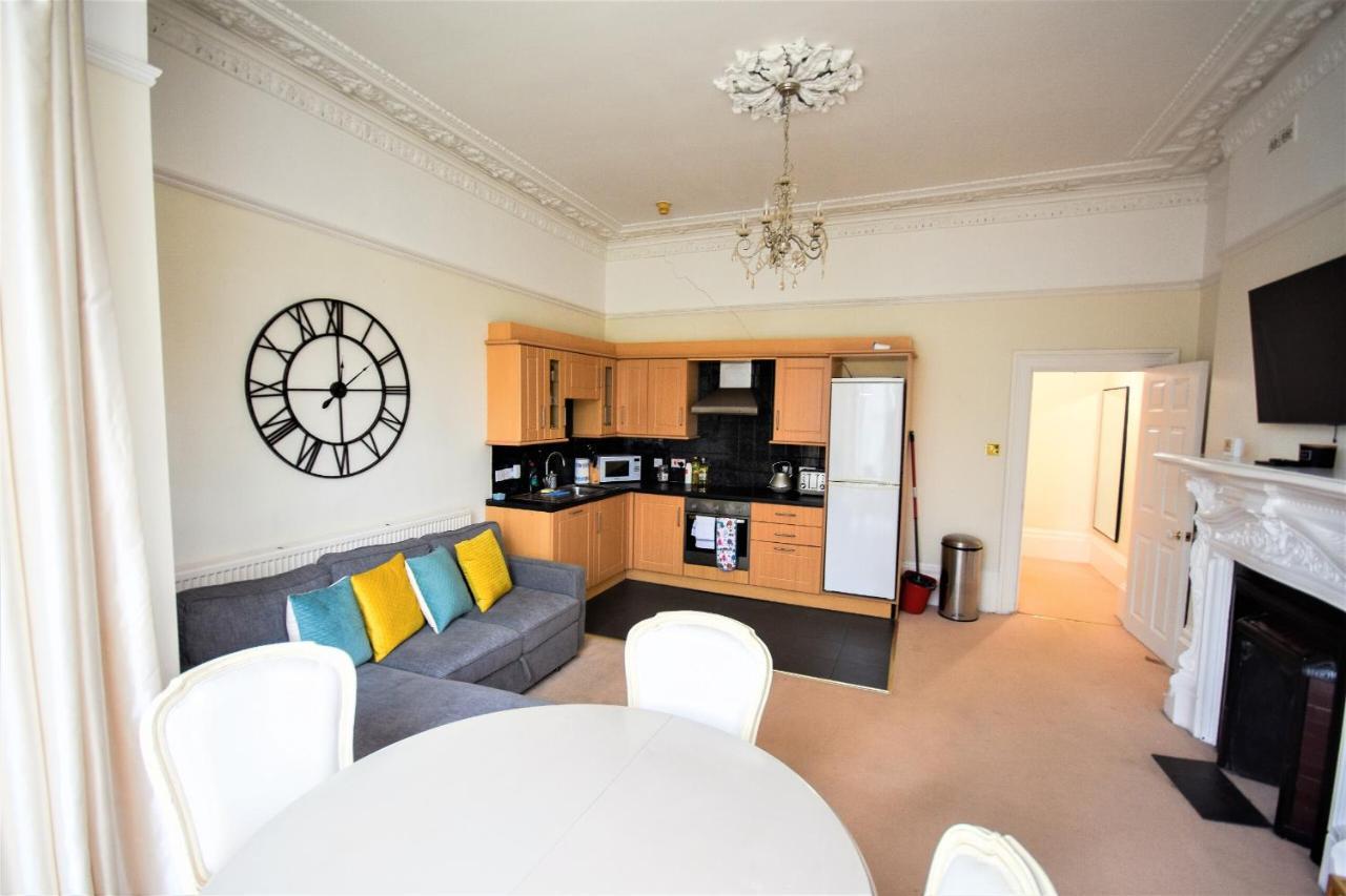 Apartment Peaceful & Pretty 2 Bedroom Flat Near Clifton