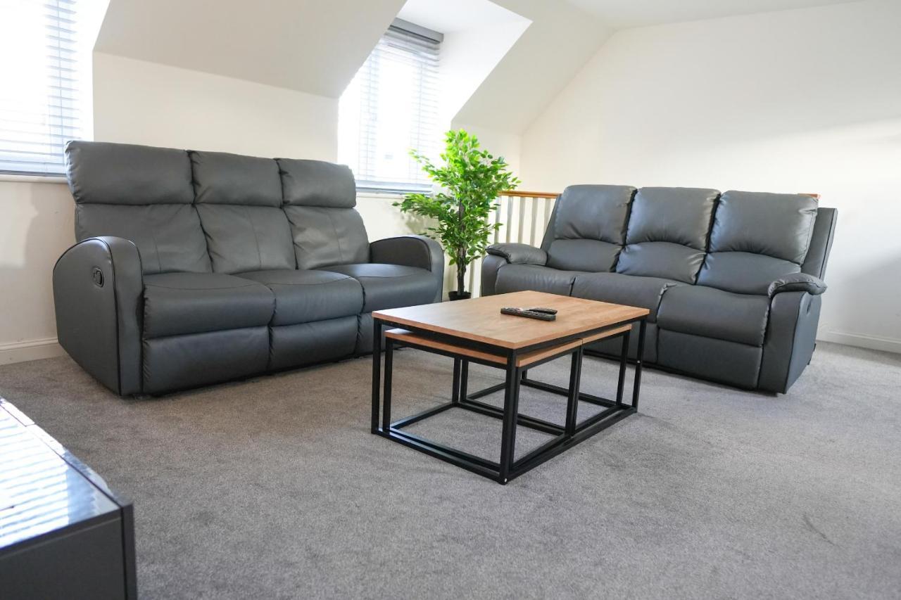 Stunning Two-bedroom At A3ree, Free Parking, Near Cribbs Causeway Mall *