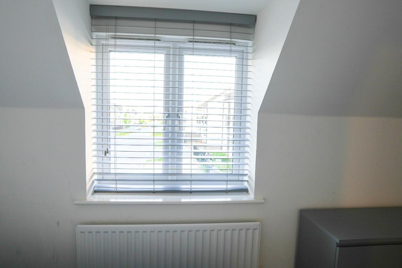 Stunning Two-bedroom At A3ree, Free Parking, Near Cribbs Causeway Mall *