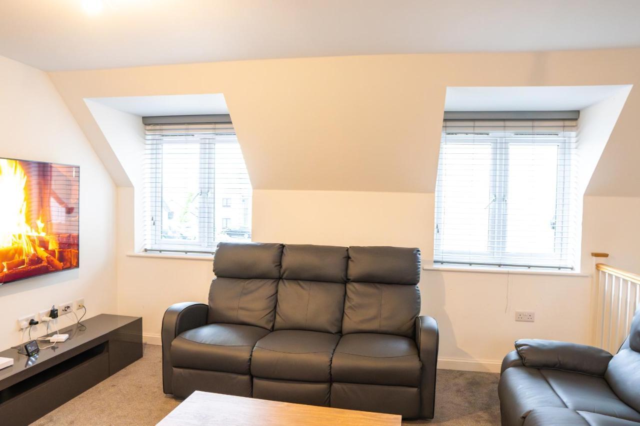 Stunning Two-bedroom At A3ree, Free Parking, Near Cribbs Causeway Mall * Bristol