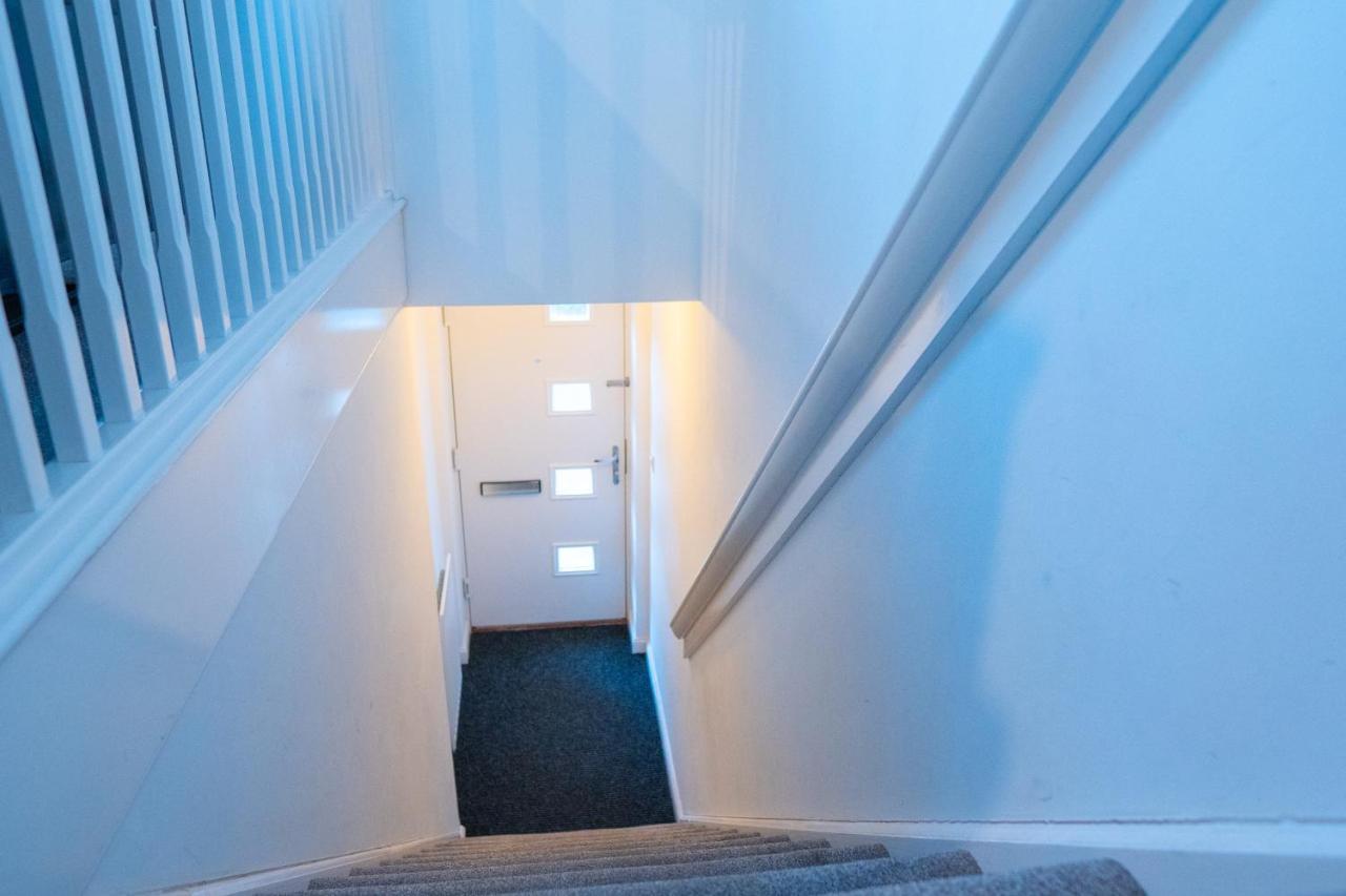 Stunning Two-bedroom At A3ree, Free Parking, Near Cribbs Causeway Mall *