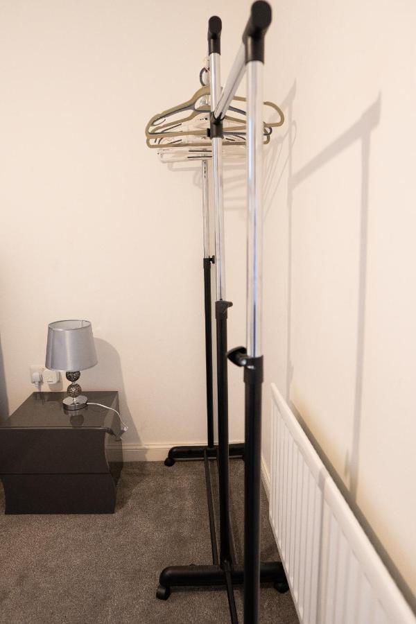 Stunning Two-bedroom At A3ree, Free Parking, Near Cribbs Causeway Mall Apartment *