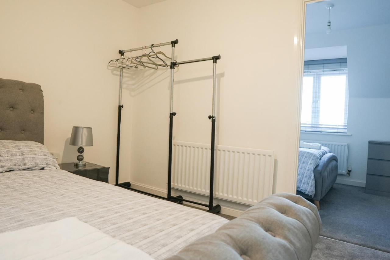 Stunning Two-bedroom At A3ree, Free Parking, Near Cribbs Causeway Mall * Bristol