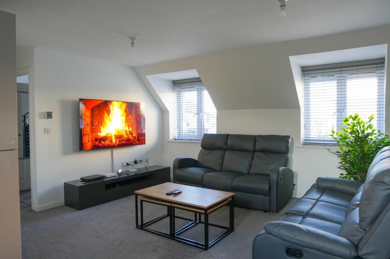 Stunning Two-bedroom At A3ree, Free Parking, Near Cribbs Causeway Mall * Bristol
