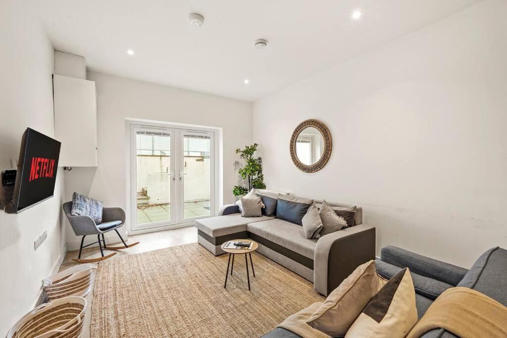 Exquisite Scandi Gem Of - Sleeps 6