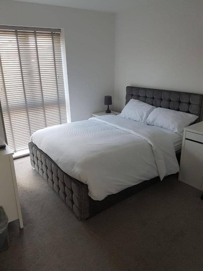 Cosy 2 Bedroom In Apartment Bristol