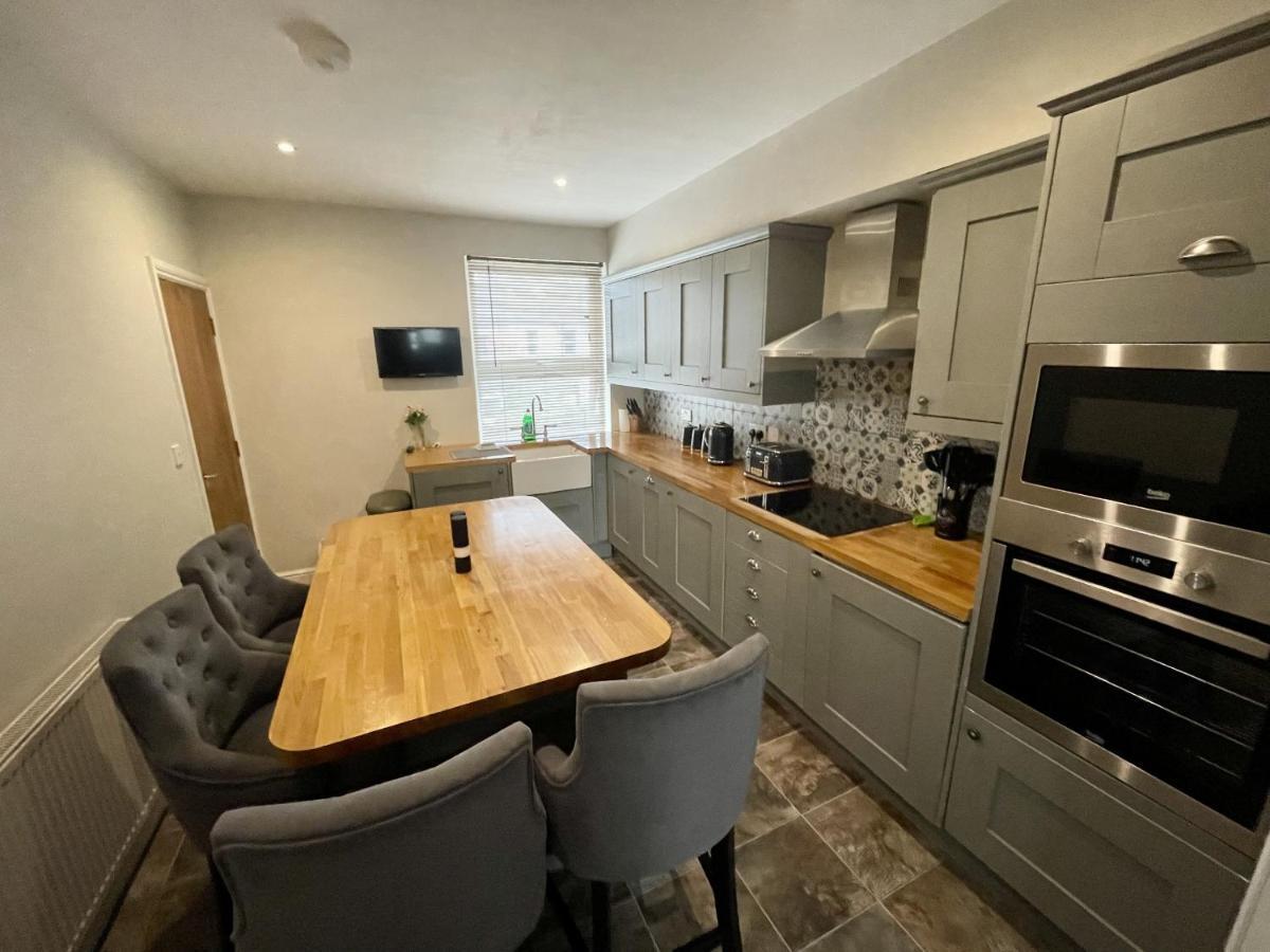 Modern Maisonette In Vibrant Bristol, Free Parking *